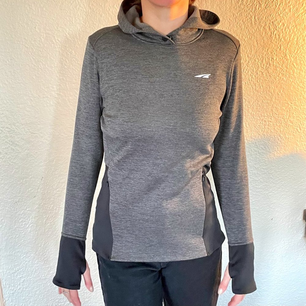 Altar Running 🏃‍♀️ Hoodie with Finger Holes